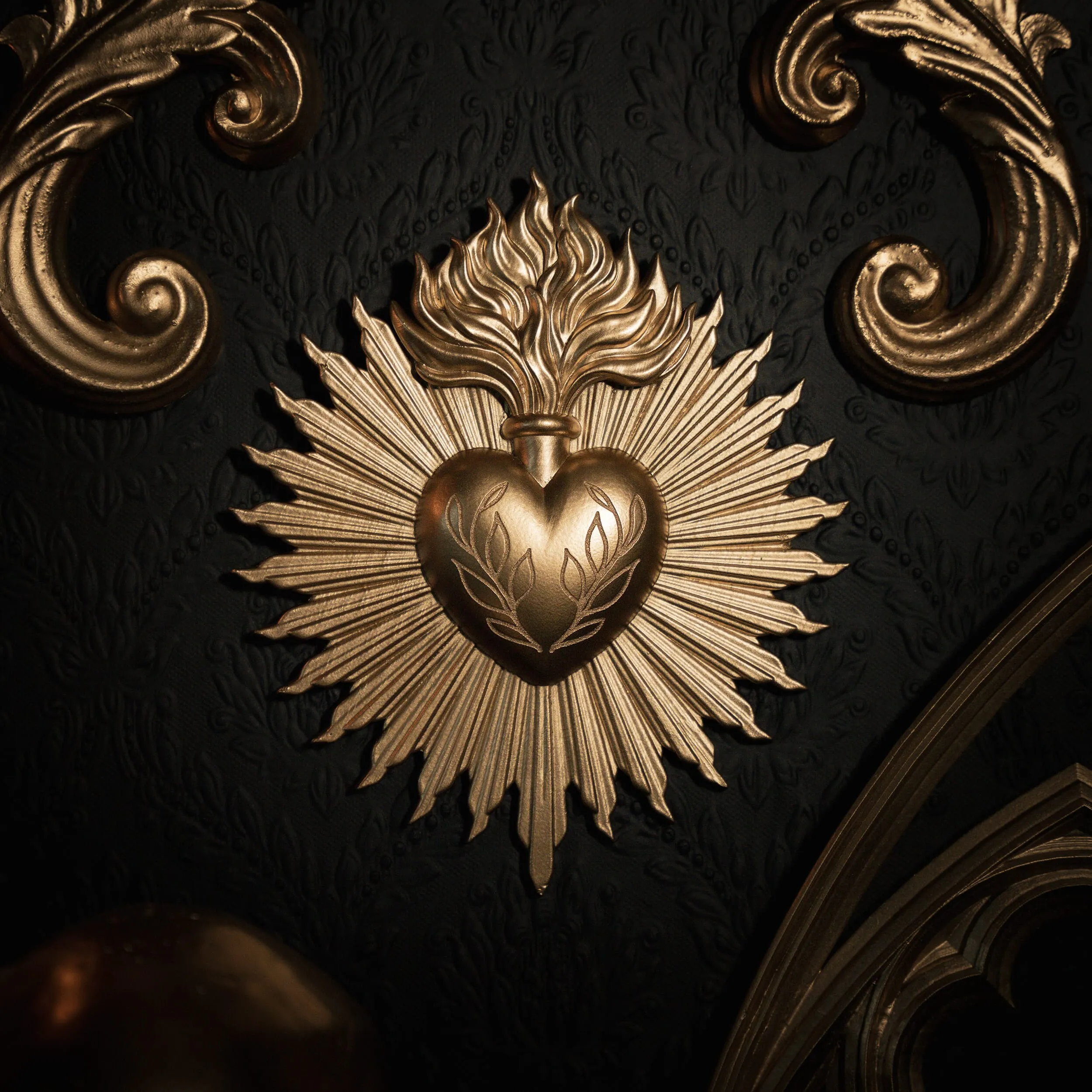 ARDOUR SACRED HEART PLAQUE