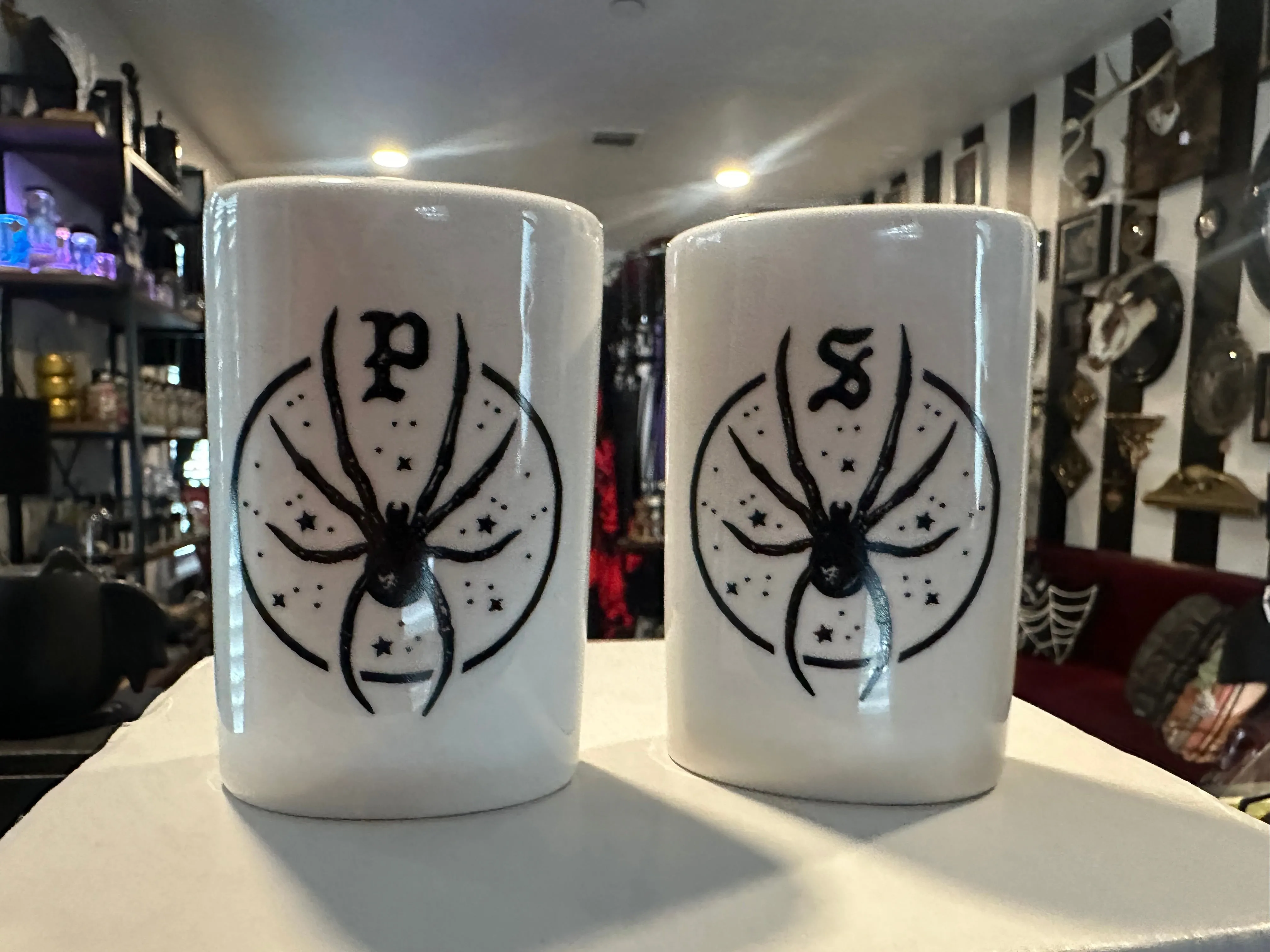 Spider Salt And Pepper Shaker Set