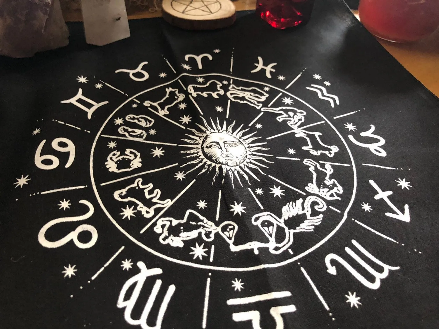 Thorn & Moon Astrological Altar Cloth - Tarot Readings - Zodiac